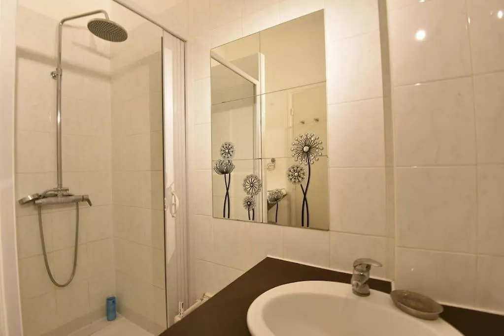 Nice Signature Fabron Apartment